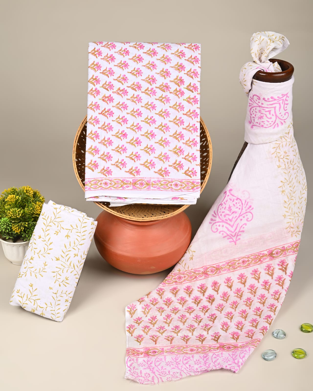 white pink butti handblock printed cotton mulmul dress material wholesale India cotton fabric supplier low MOQ Fabtexs